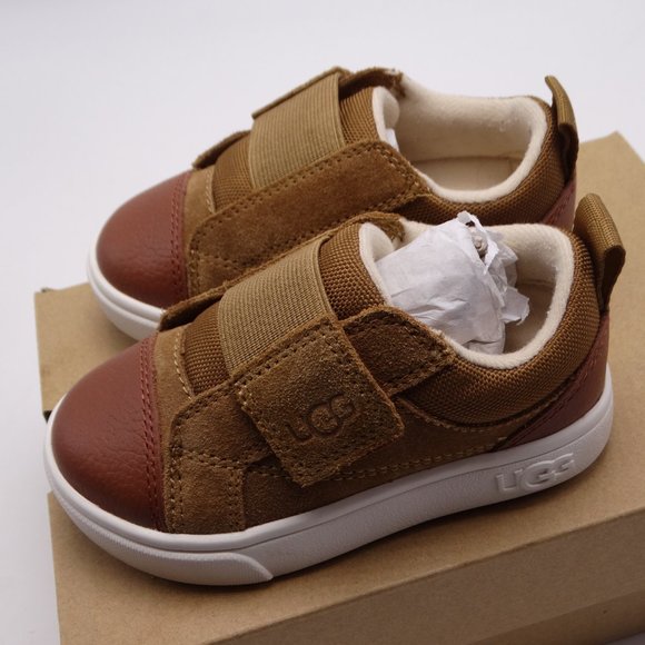 UGG Kids RENNON LOW Size 6 New In Box - Picture 4 of 6
